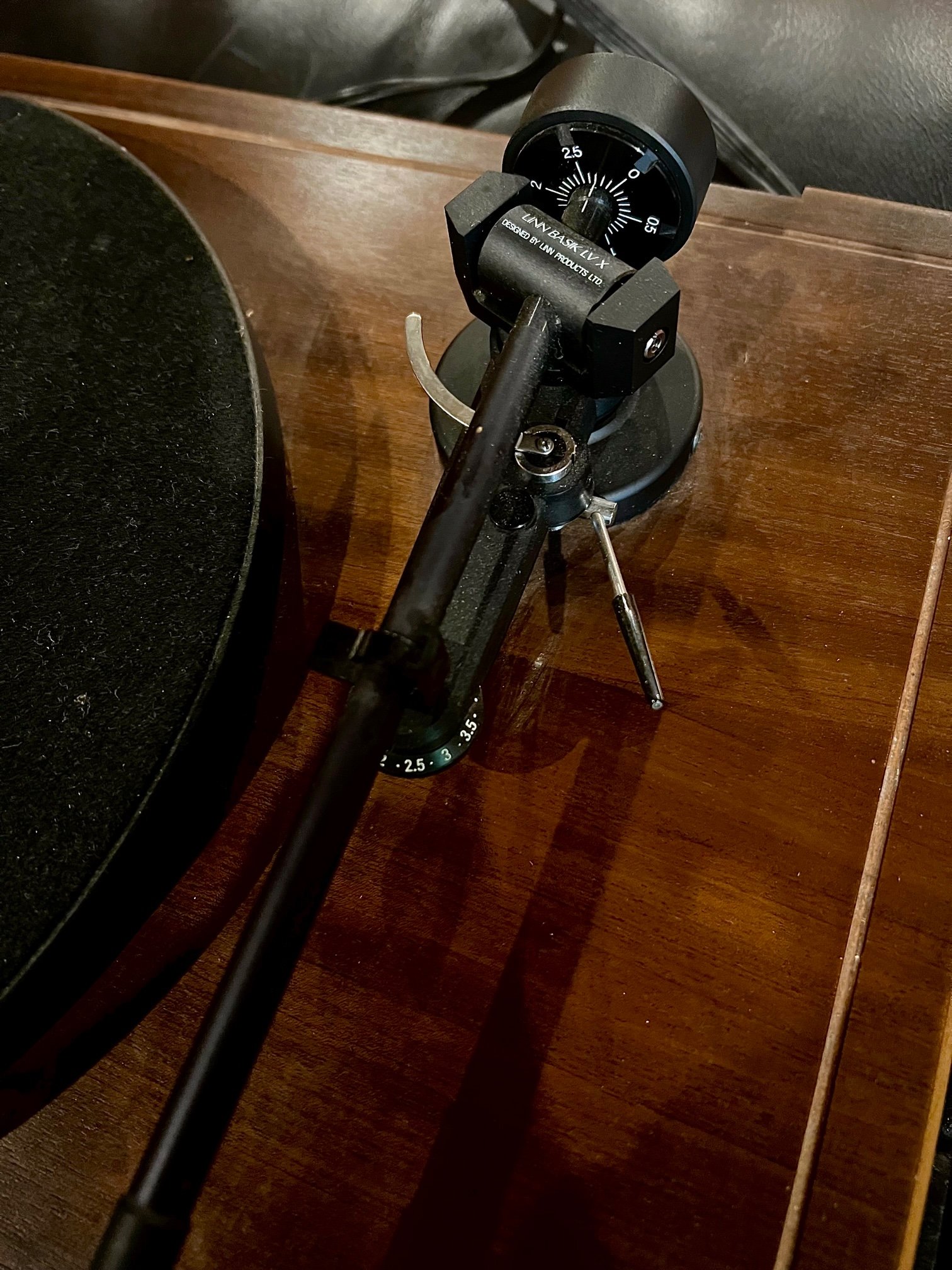 Advanced Audio Turntable w/Linn Basic arm & Nagaoka cart.