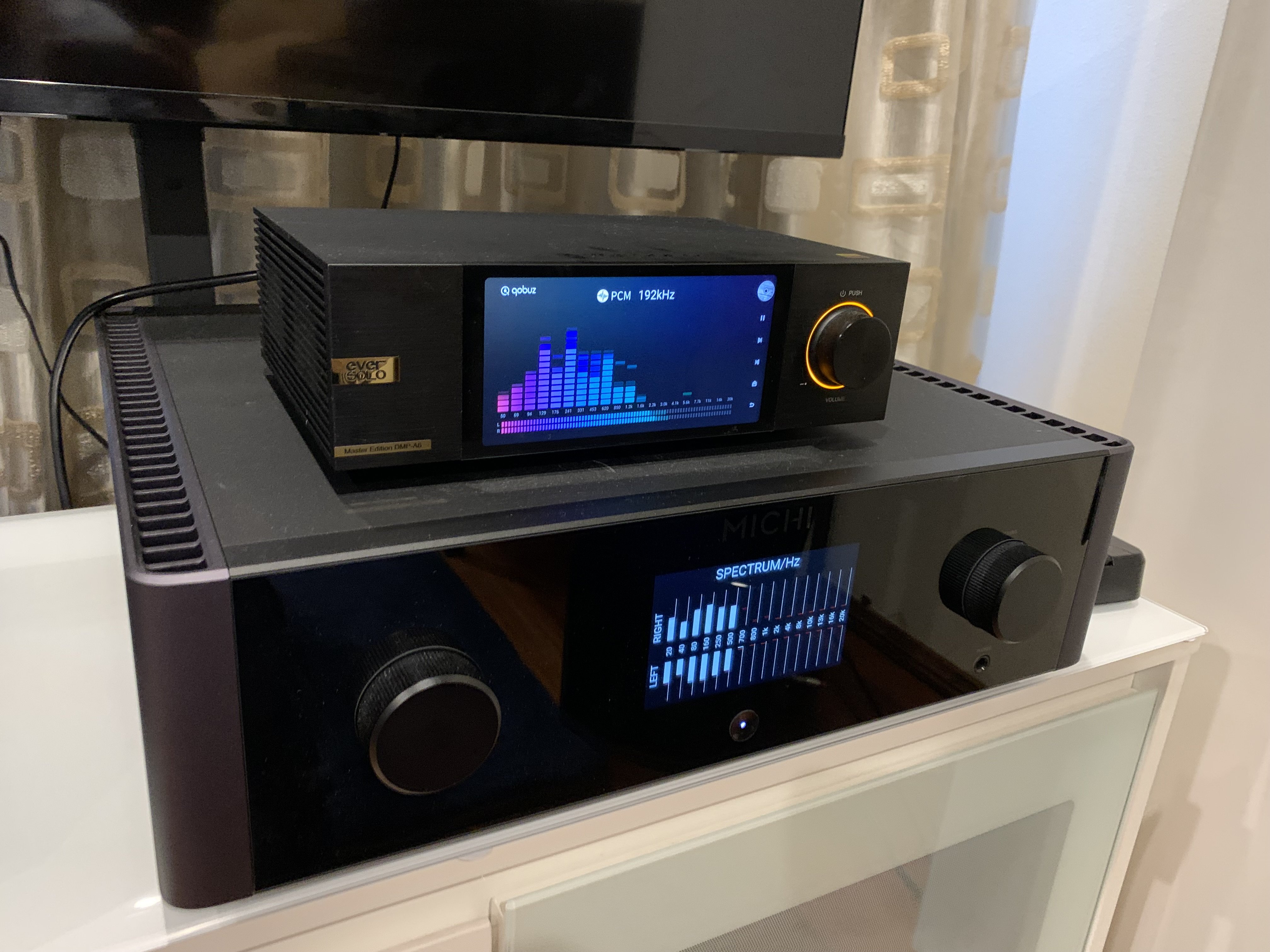 Rotel Michi X3 Intergrated Amplifier