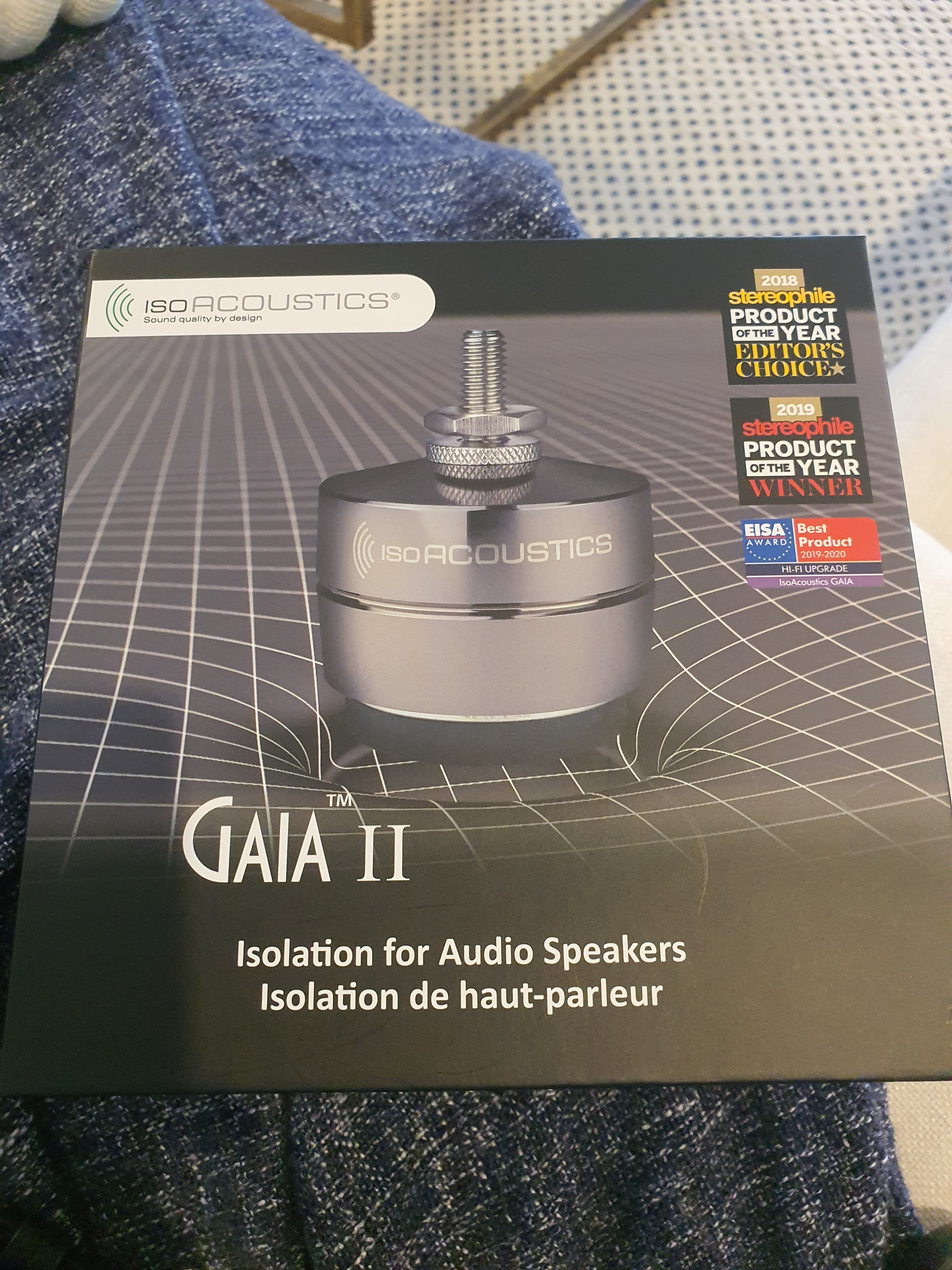 Bowers and Wilkins 803D2 floor standing speakers with Gaia i