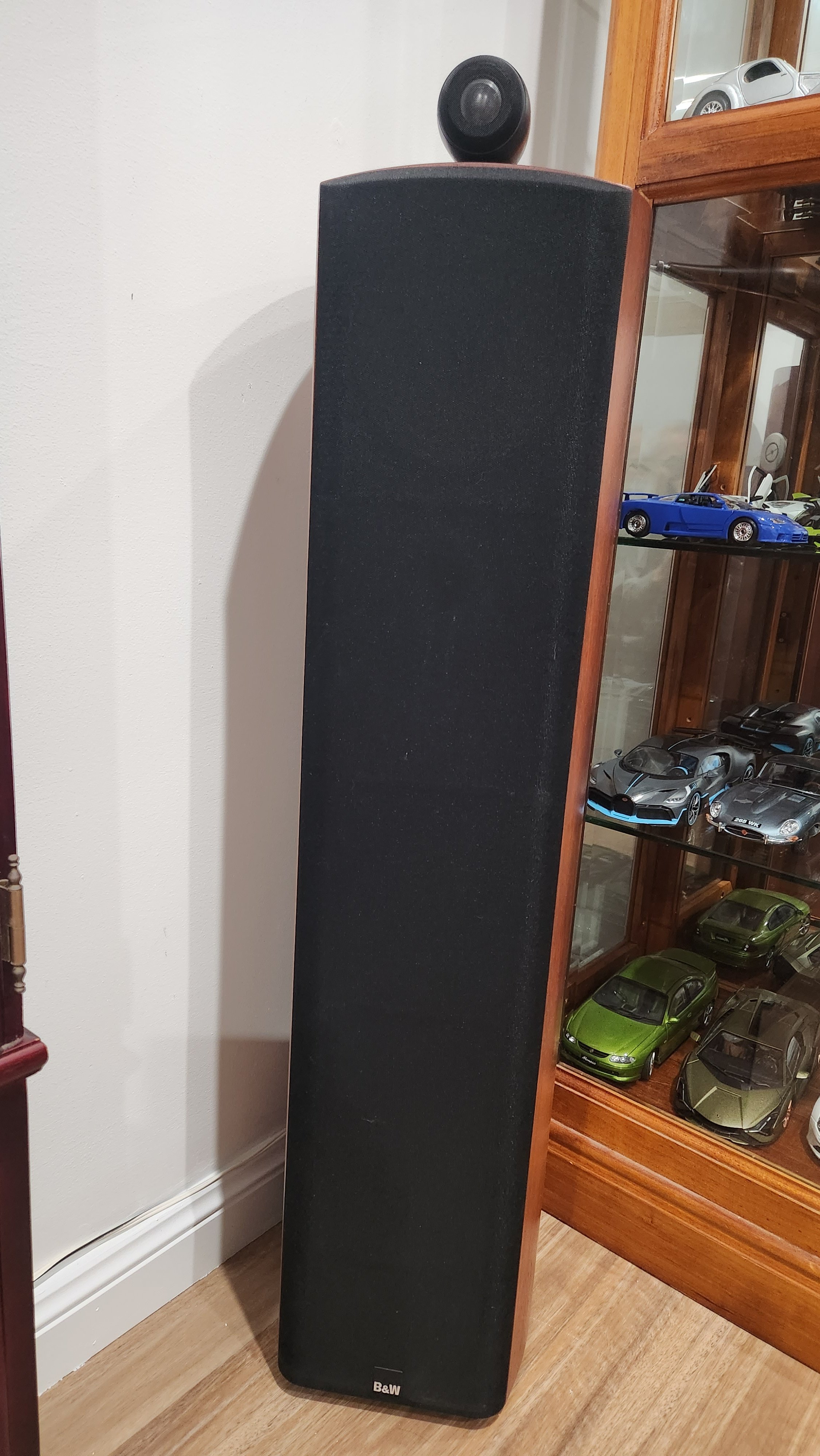 B&W 804s Floor-standing Speakers