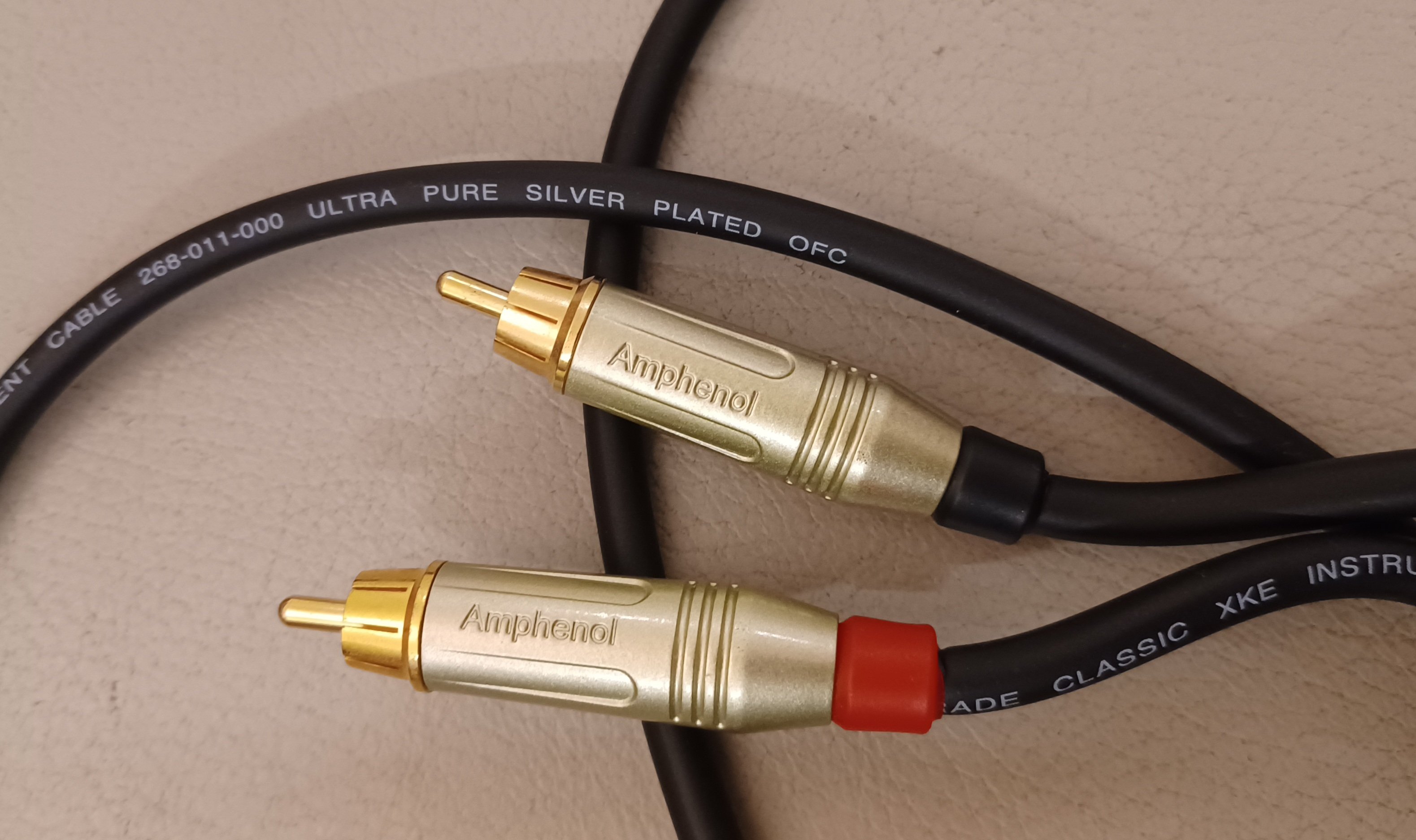 1.5m Pair RCA Van Damme Pro Grade XKE