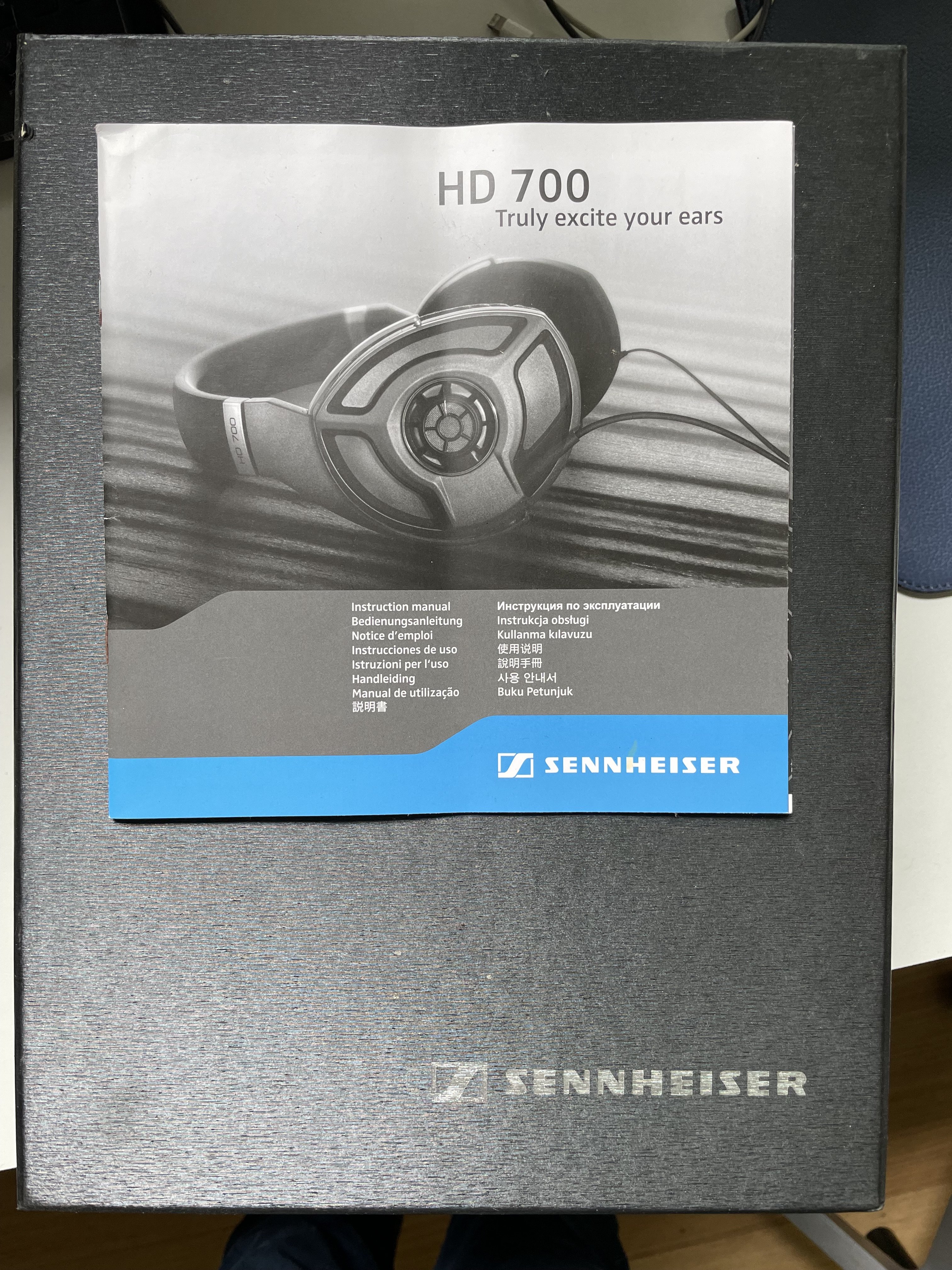 Sennheiser HD-700