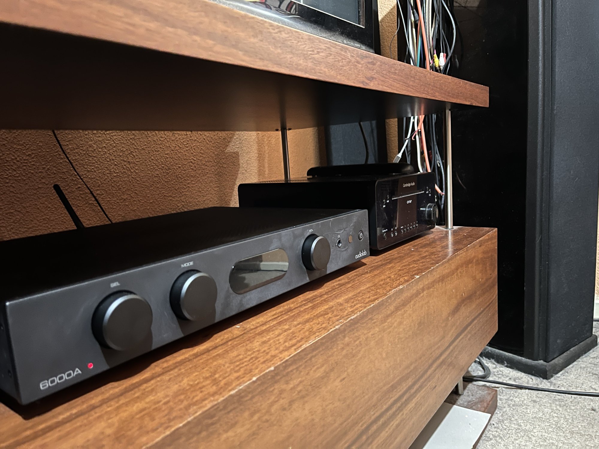 audiolab6000a adjacent.JPG