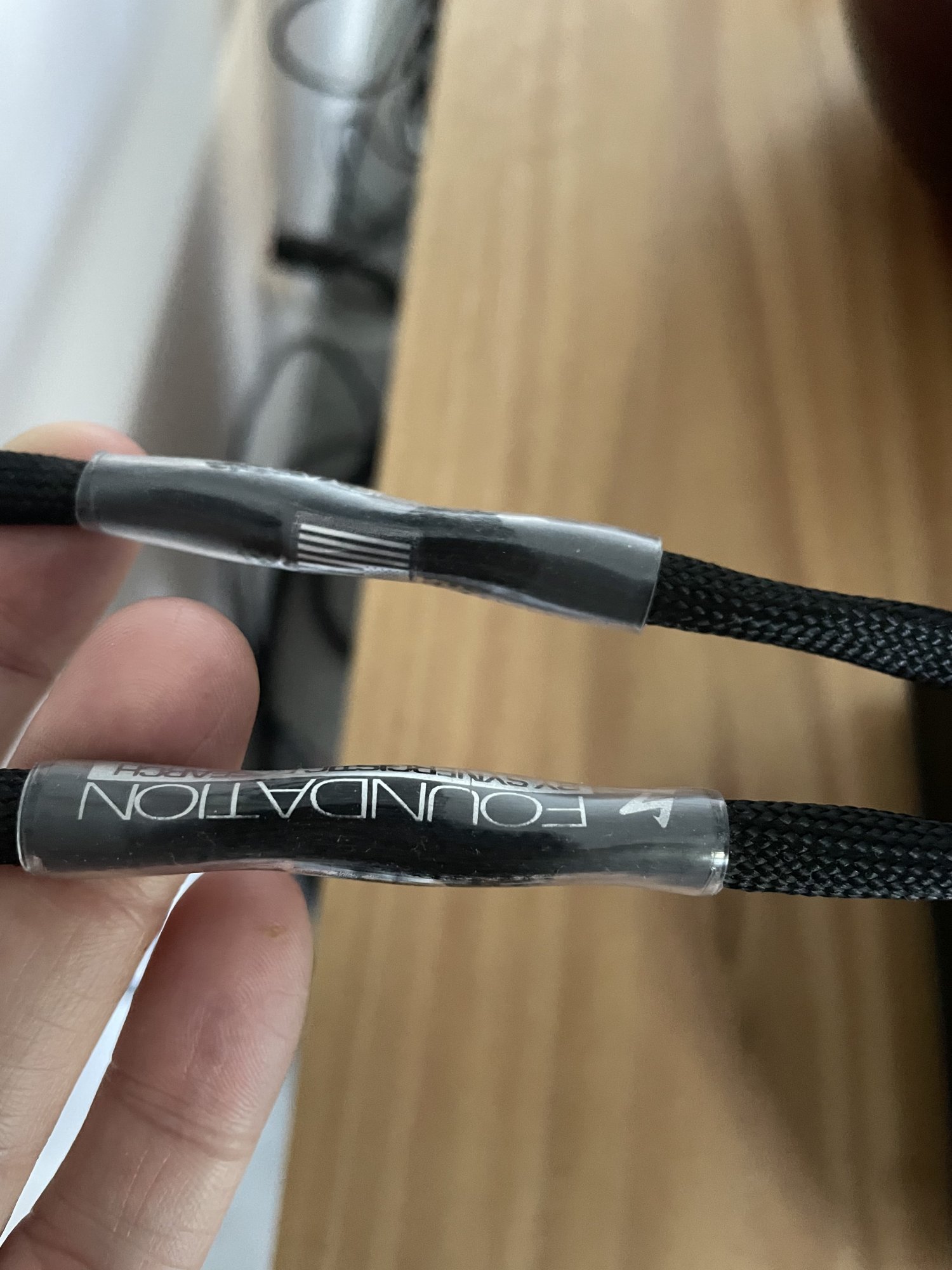 Synergistic Research Foundation Speaker cables (8Ft) ﻿ HiFi and