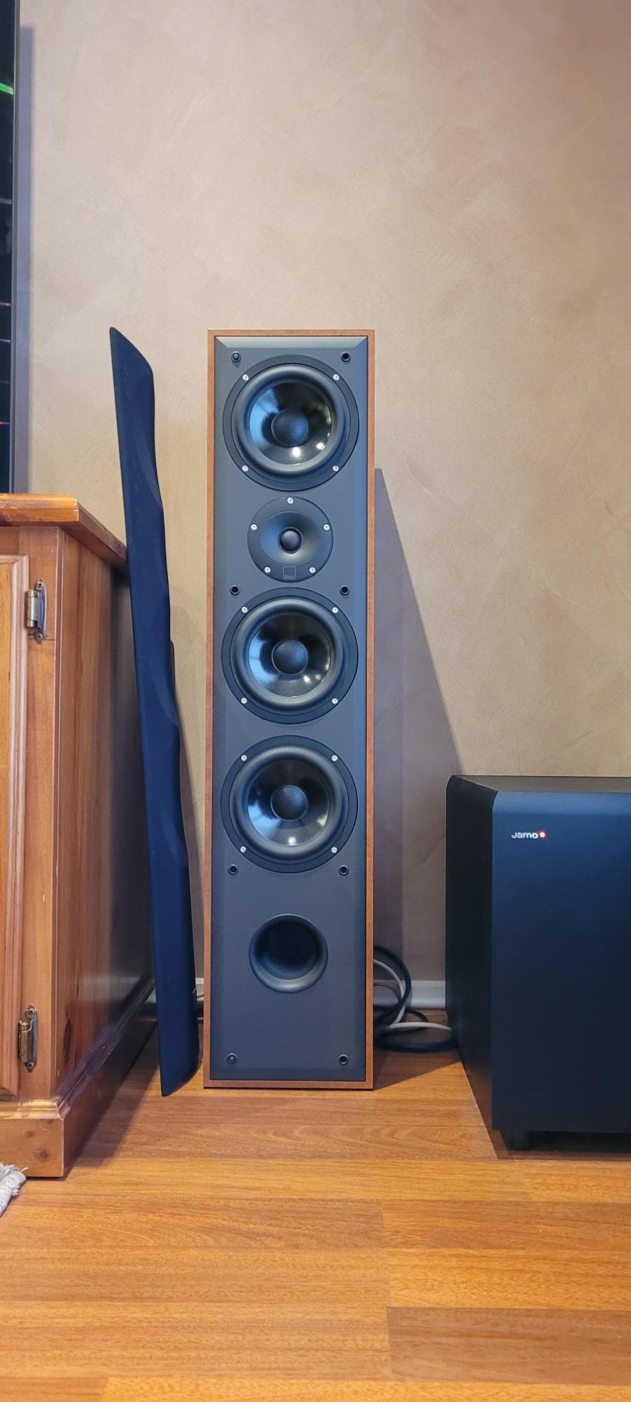 RH 6006 speaker and sub grill off.jpg