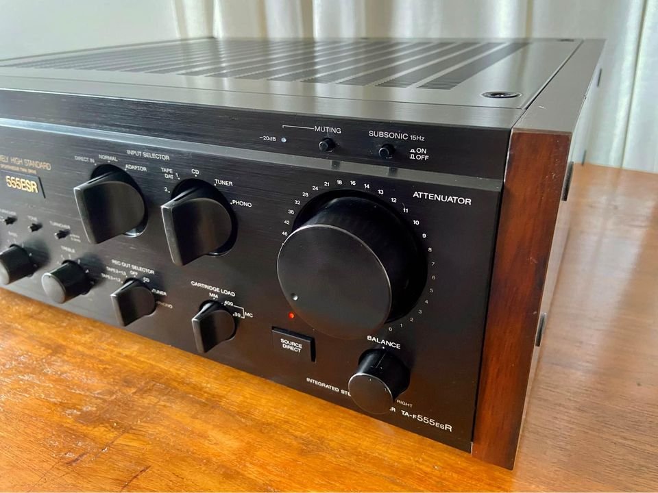 Sony TA-F555ESR integrated amplifier AKA TA-F830ES ToTL 100V