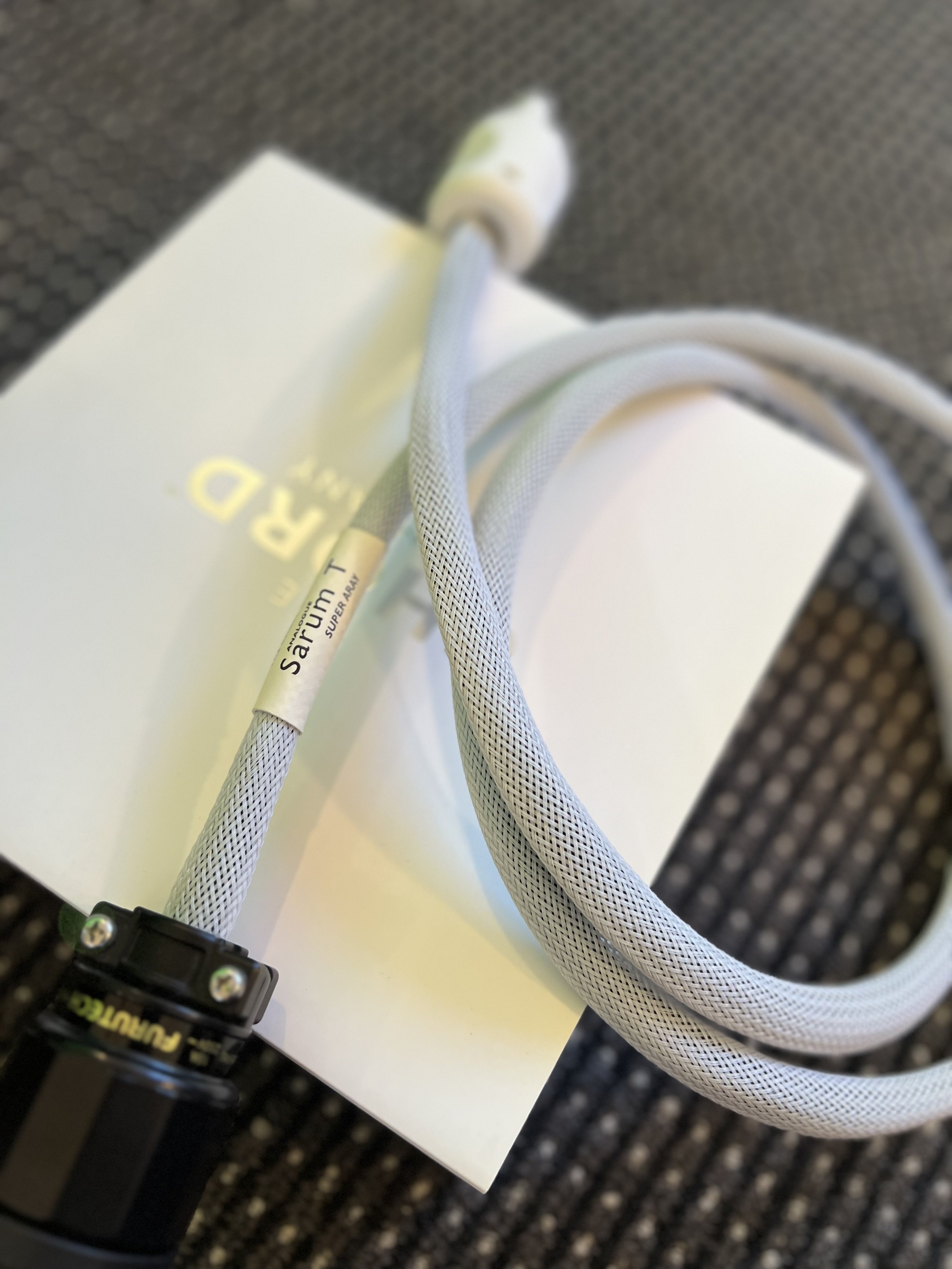 Chord Sarum T power cable C15 / AU plugs 1.6m ﻿ HiFi and Cinema