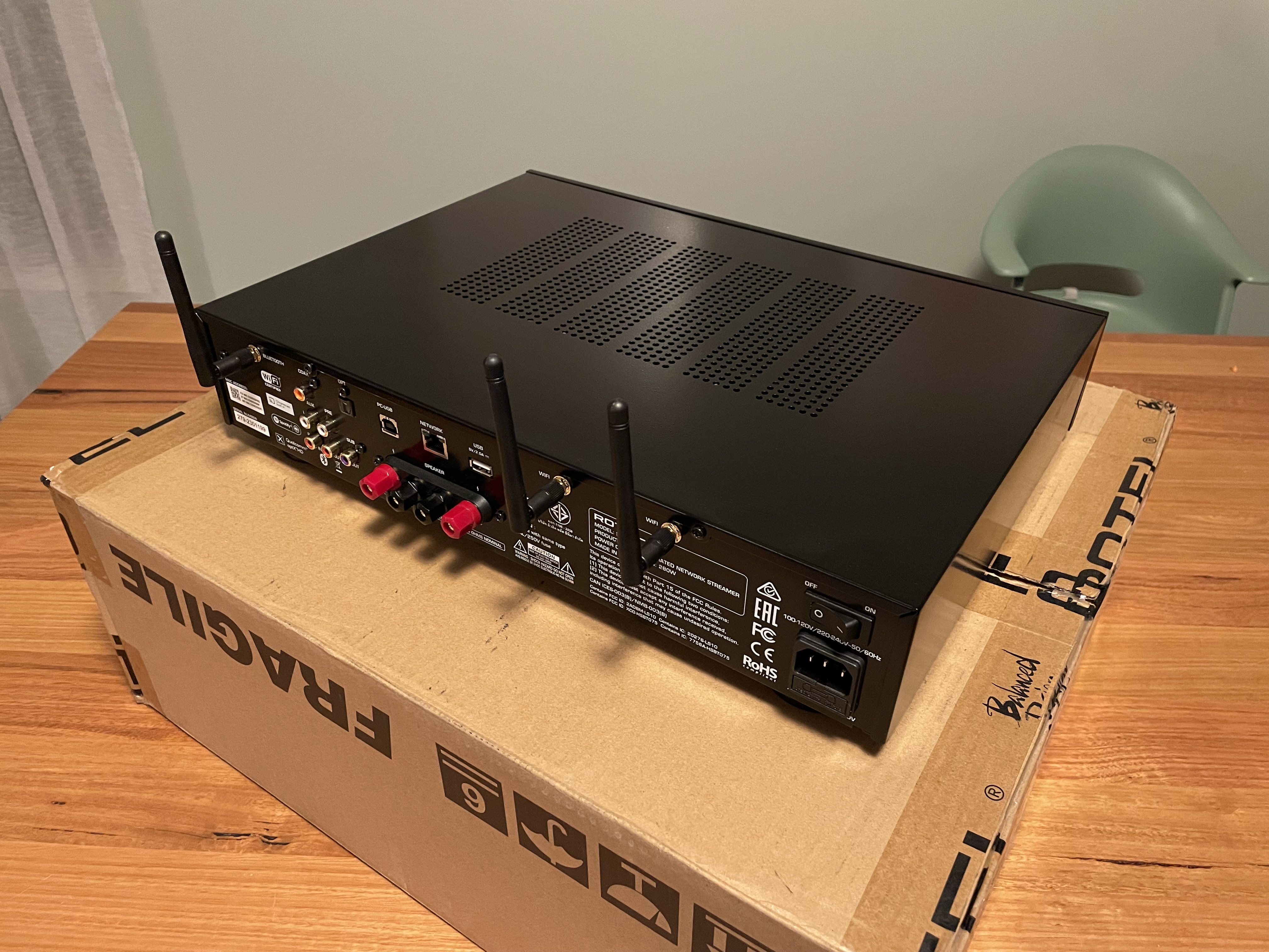 Rotel S14 Integrated streaming amplifier (black)