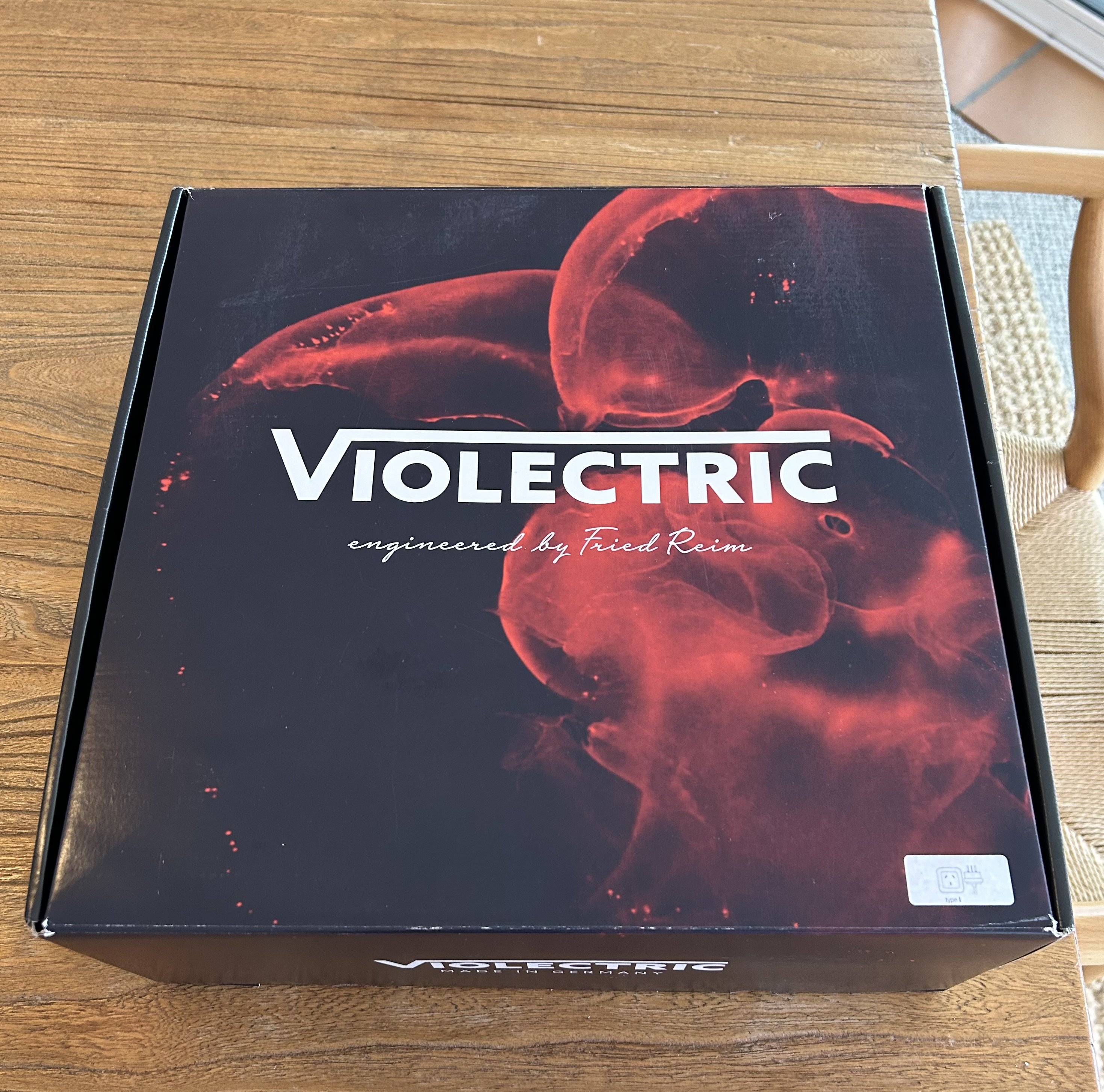Violectric HPA V550 Pro Balanced Headphone Amplifier 1/12/23