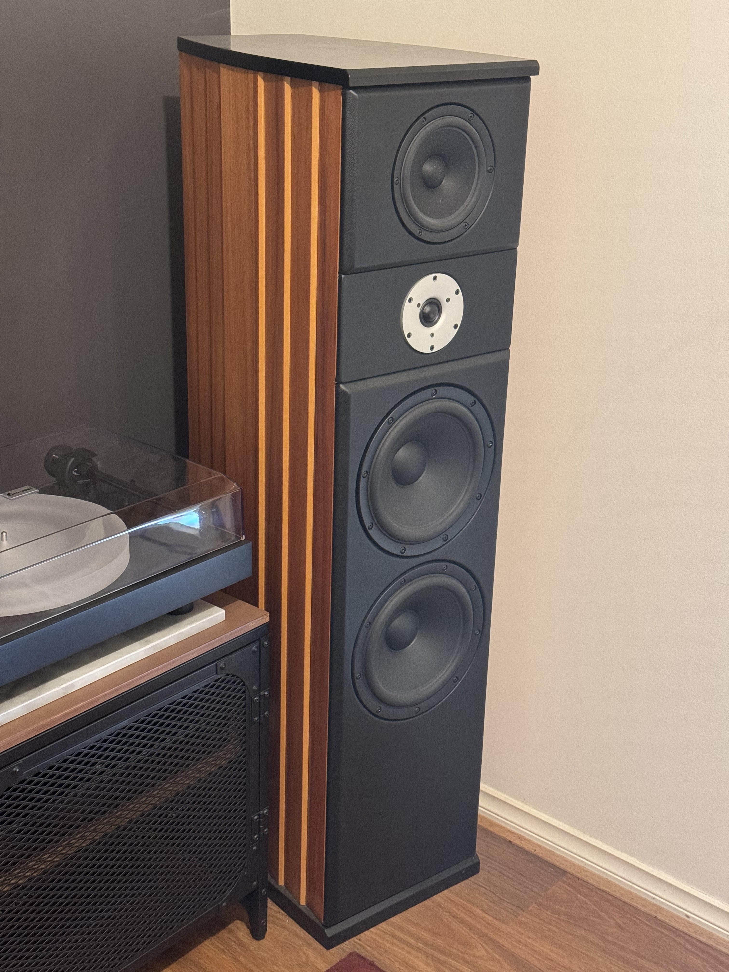Adelaide Speakers T2103SaCTL Floorstanding Loudspeakers ﻿ Floorstanders