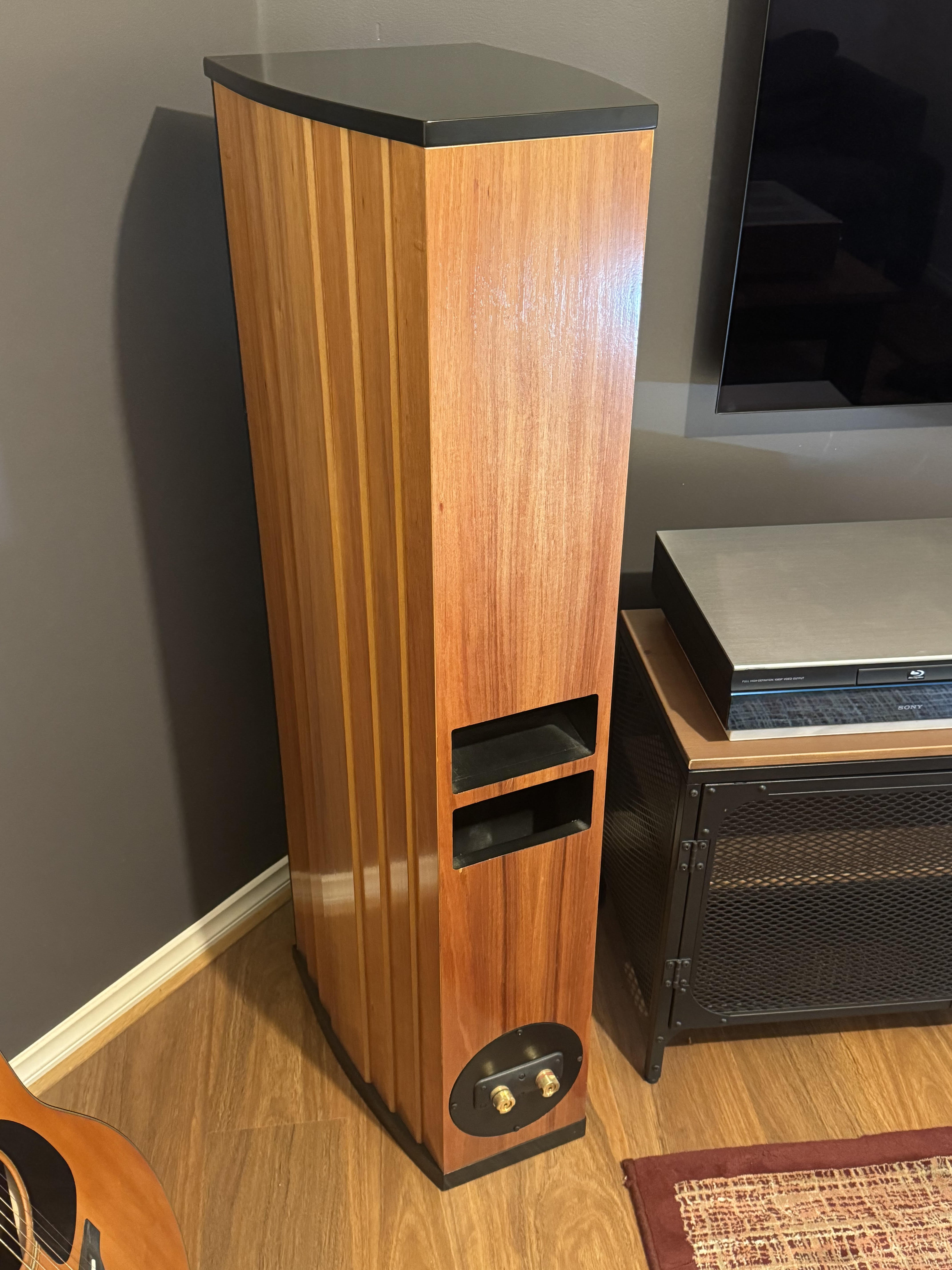 Adelaide Speakers (Ascension) T2103SaCTL Floorstanding Loudspeakers ﻿ Floorstanders