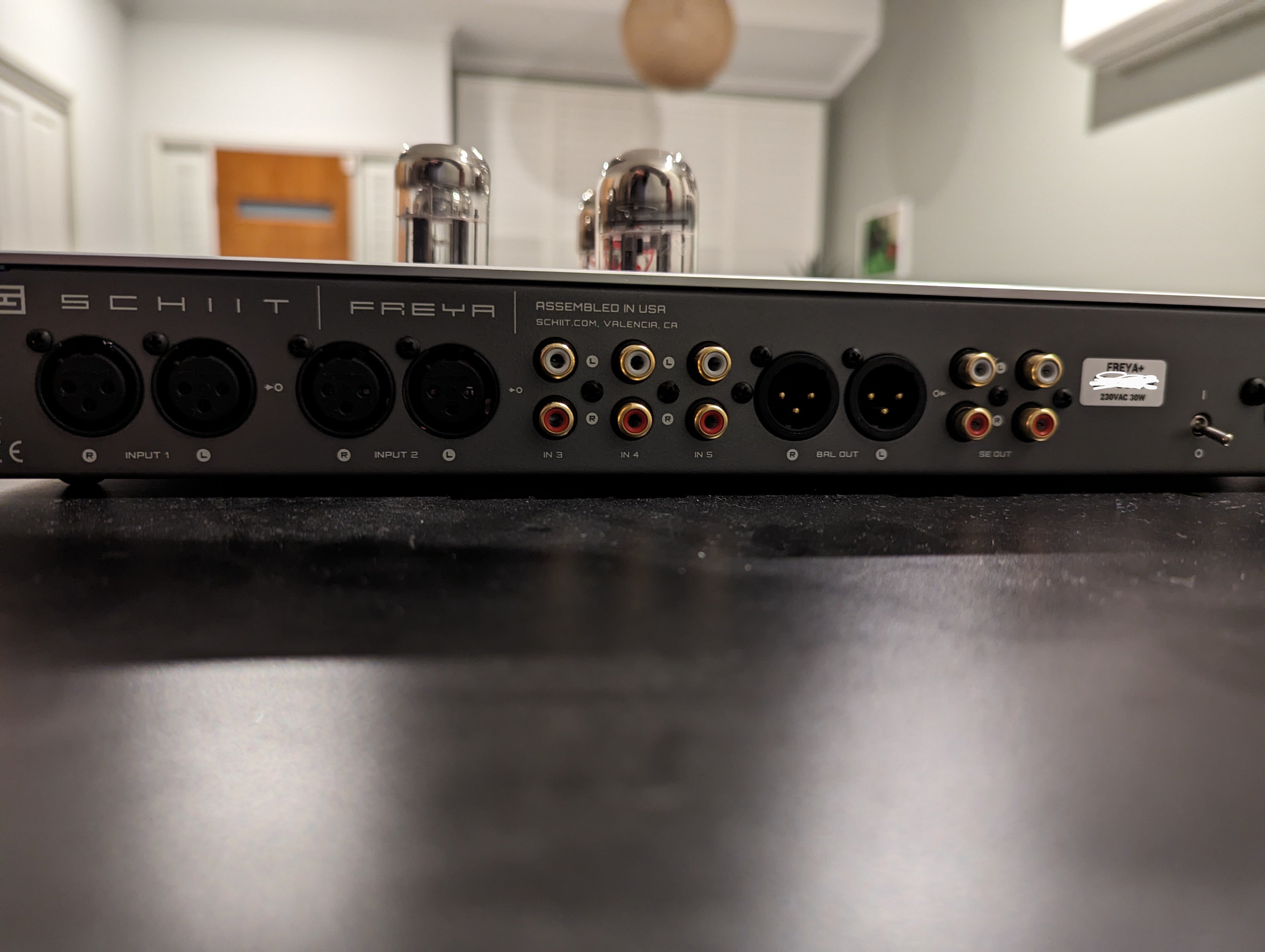 Schiit Audio Freya Plus Pre Amplifier - Pre Amplifiers - StereoNET