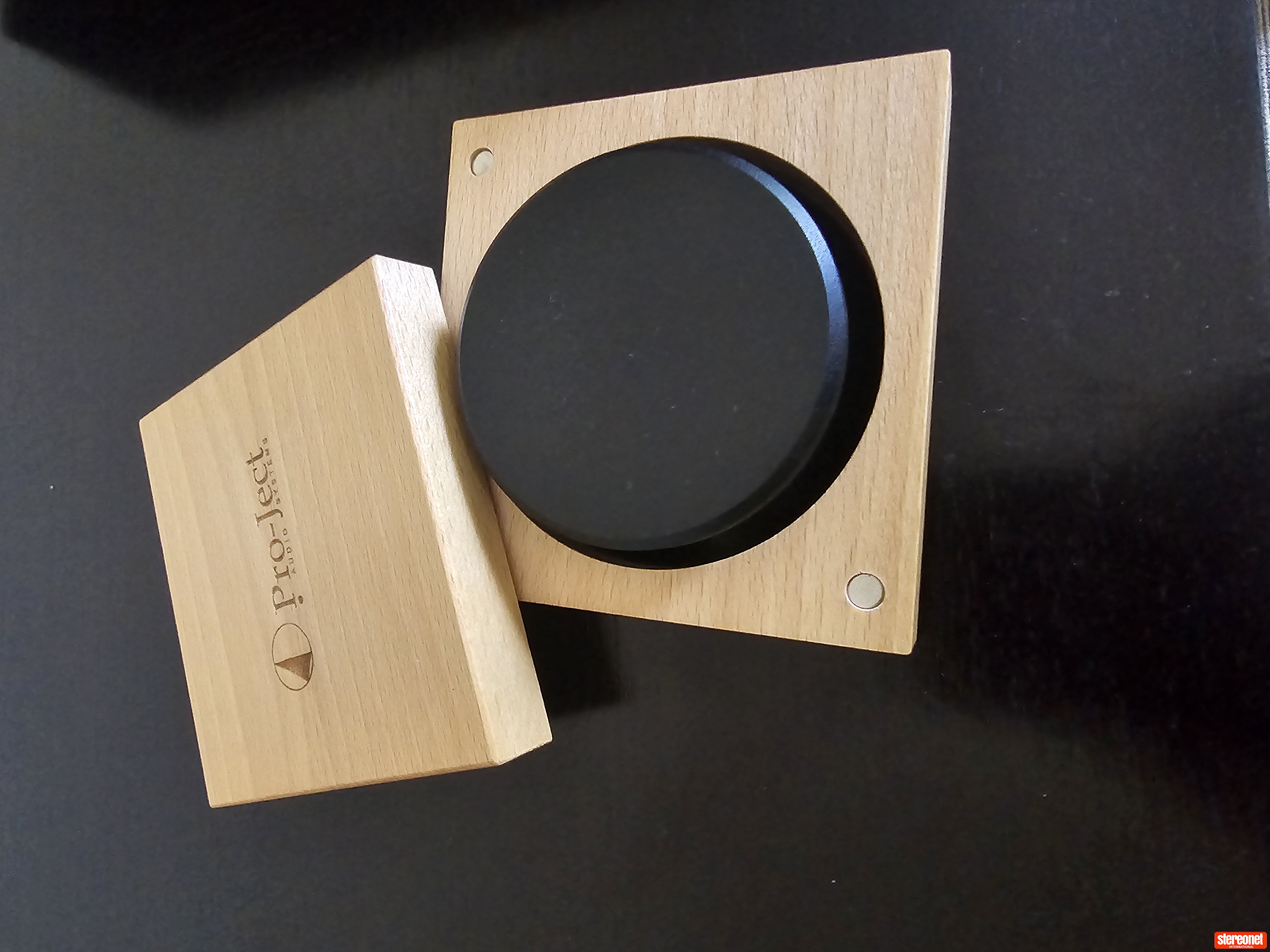 Pro-Ject Record Puck Turntable Accessory - Analogue Accessories - StereoNET