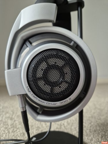Sennheiser HD800 Headphones - Over/On Ear