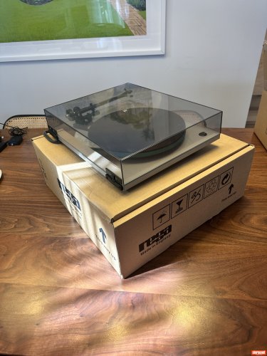 Rega Planar 3 Turntable and Tonearm Package