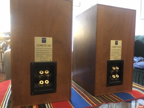 Triangle Electroacoustique Comete 202 Standmount Loudspeakers