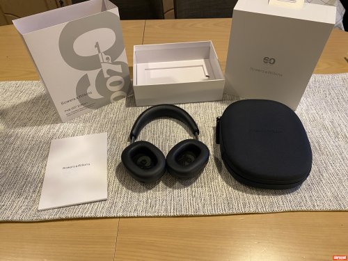 Bowers & Wilkins PX8 007 Bond Limited Edition Headphones - Over/On Ear
