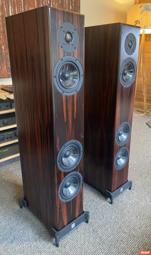 Vienna Acoustics Beethoven baby grand Floorstanding Loudspeakers