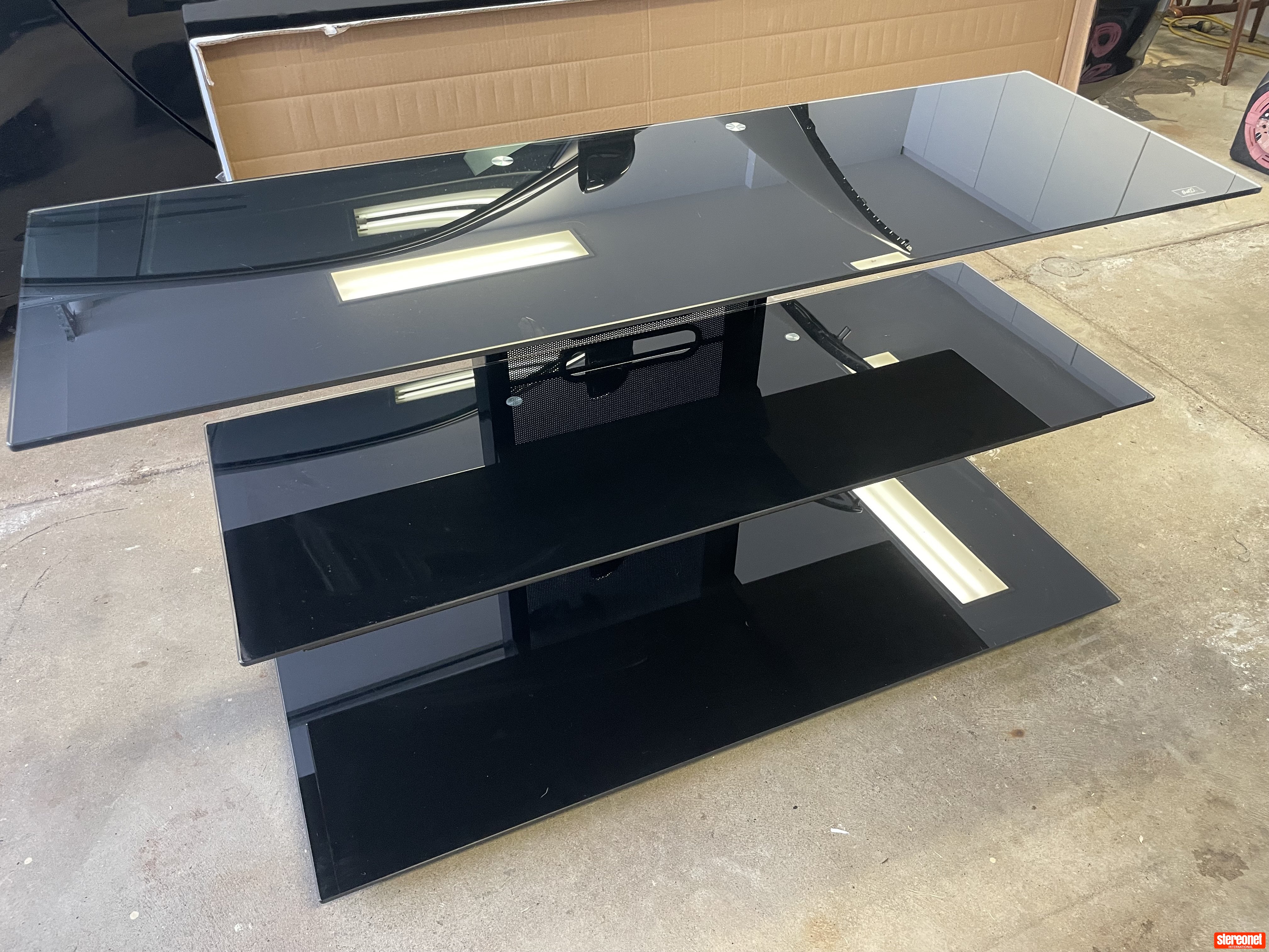 Bello Stereo Rack Bell’o 3 Rack - Racks & Cabinets - StereoNET