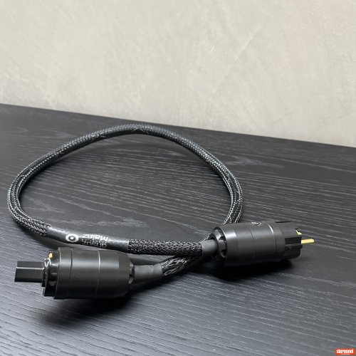 Ansuz Acoustics Mainz POM 1m Eu Termination Power Cable