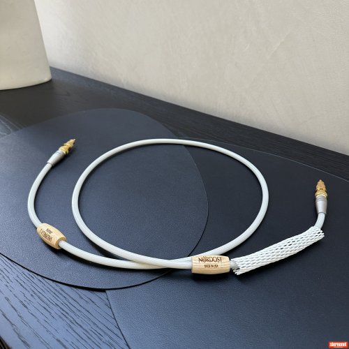 Nordost Valhalla 2 RCA with BNC Adapters 1.25m Digital interconnect