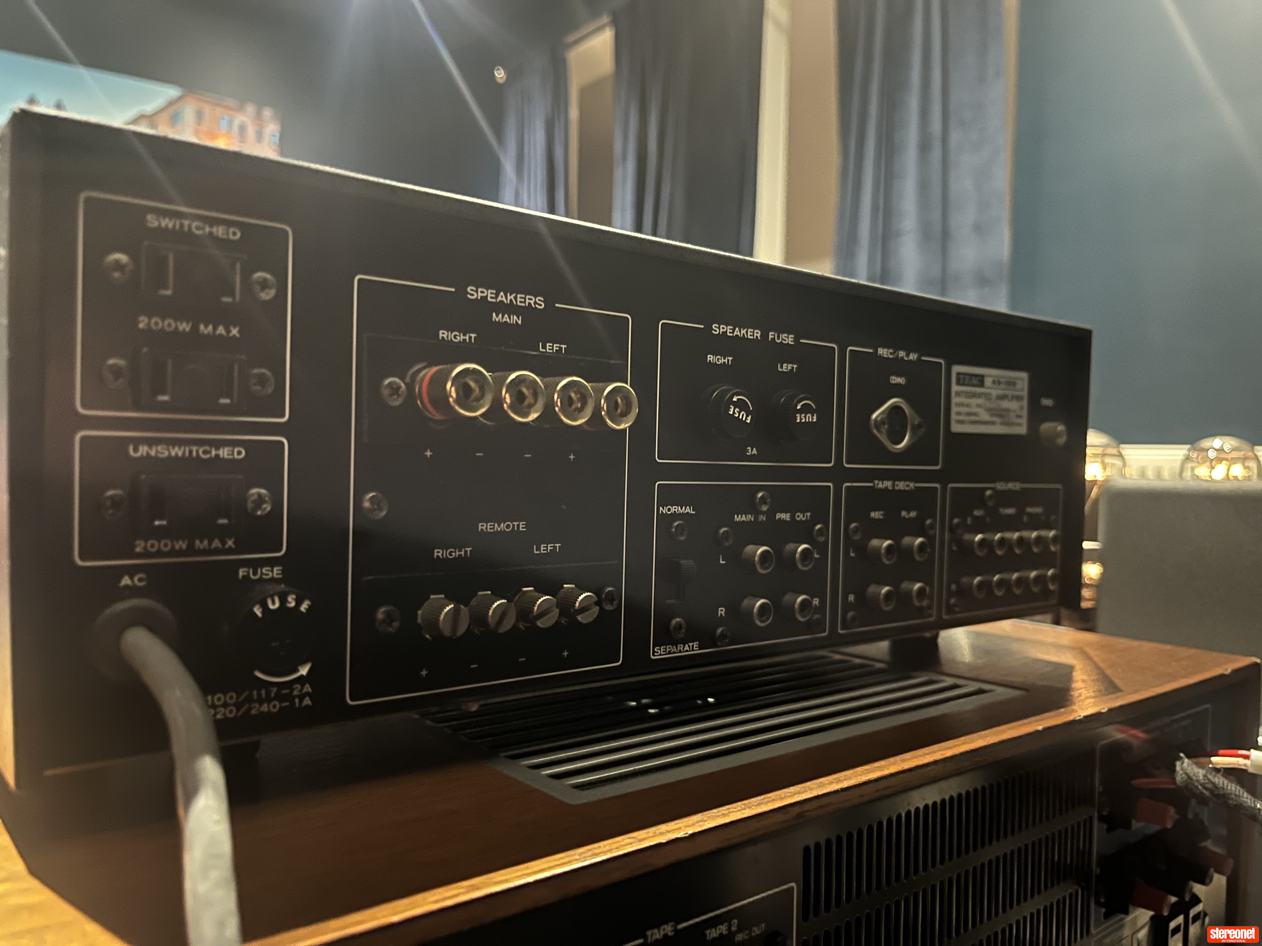 TEAC AS-100 Integrated Amplifier (Solid State) |﻿ Integrated Amplifiers
