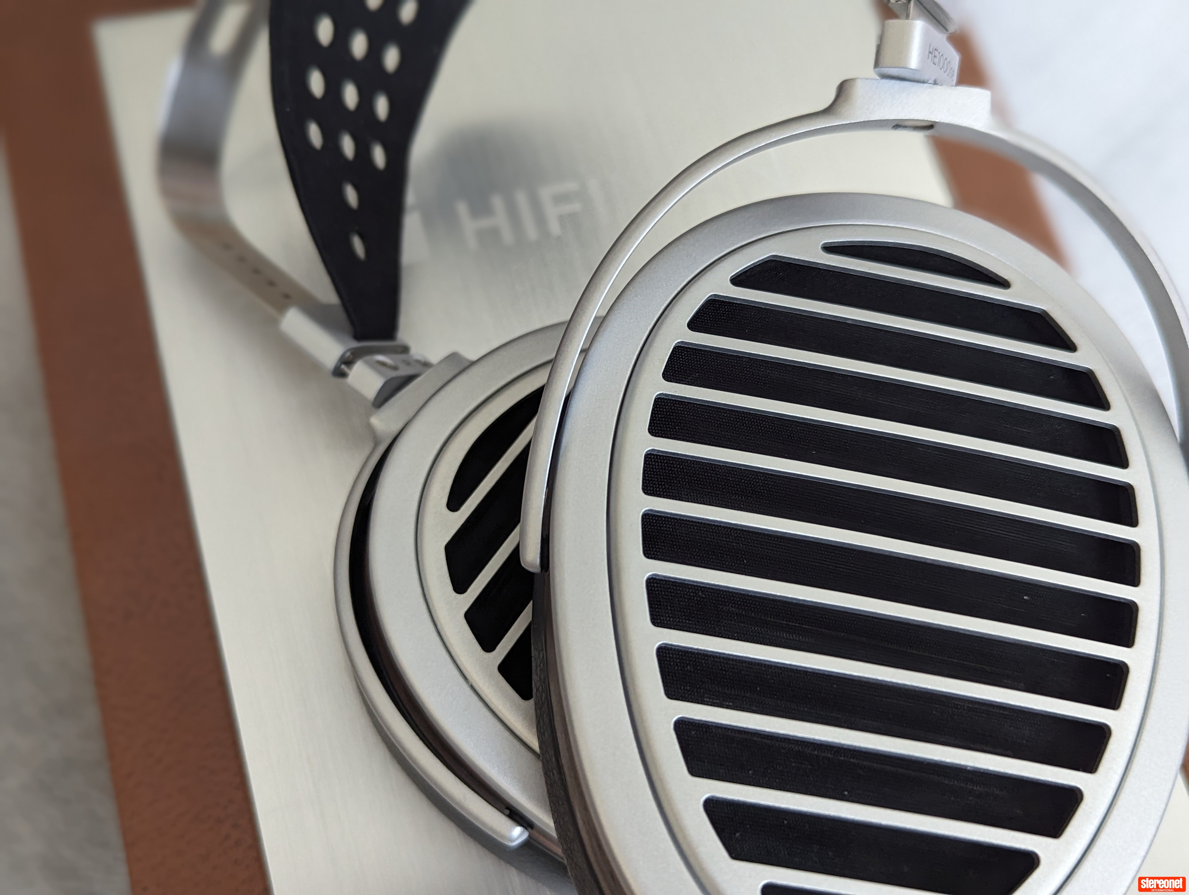 hifiman-he1000se-headphones-over-on-ear-headphones-over-on-ear