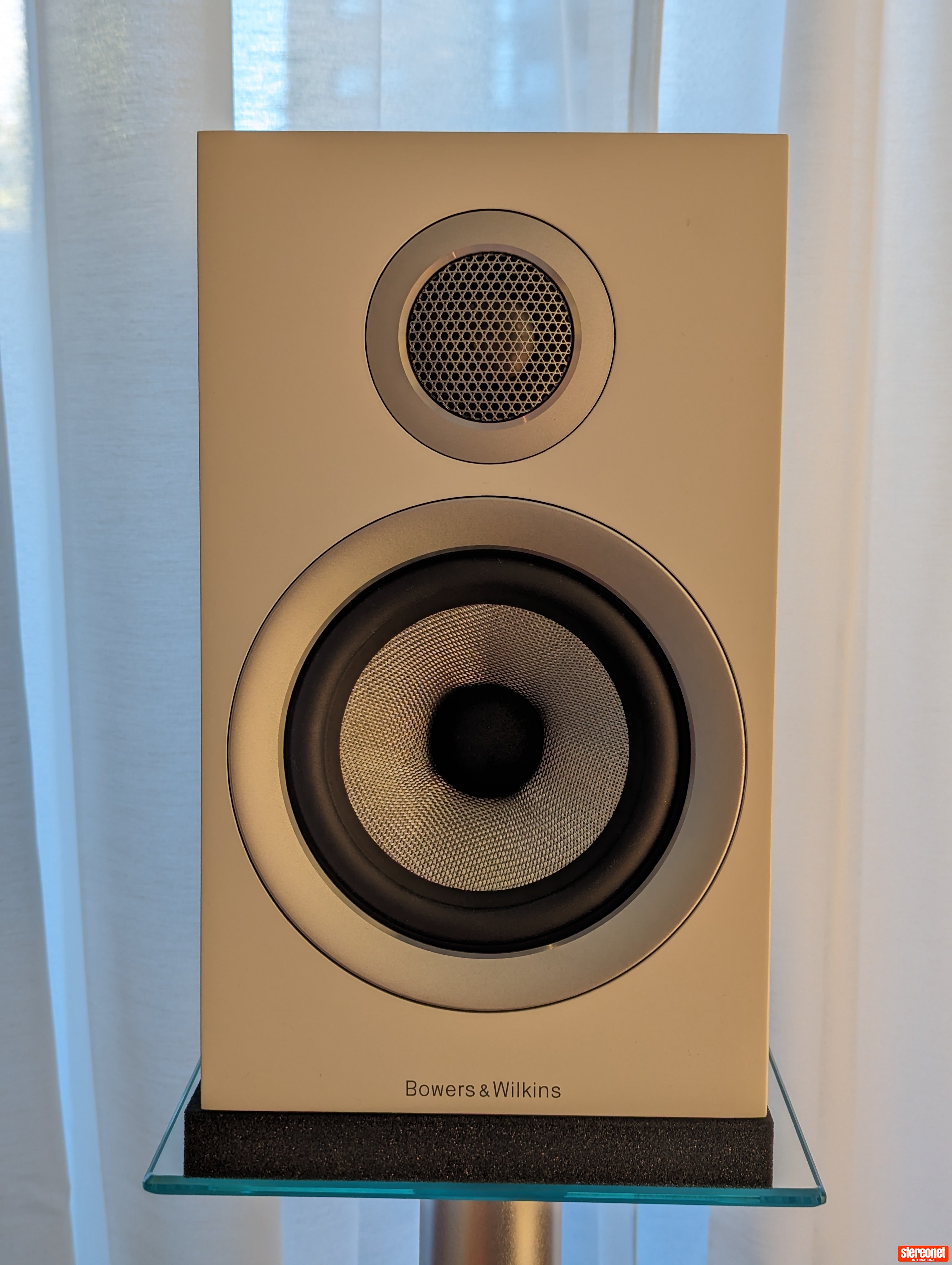 bower and wilkins 707 s2