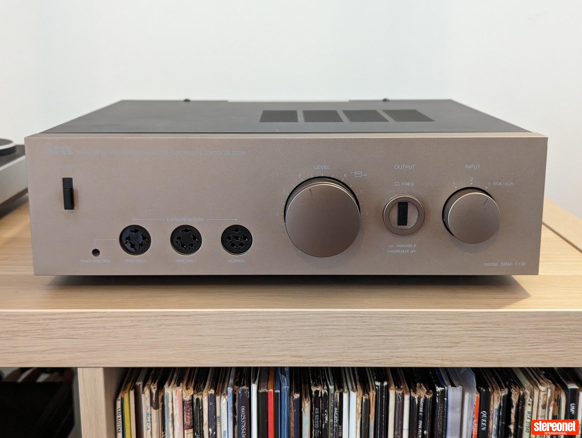 Stratus R40 Amplifier Stax SR 407 + SRM T1-W Headphones & Amplifier Package | Headphone Packages