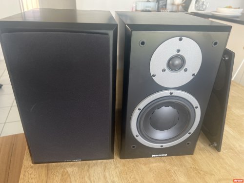 Dynaudio Emit M20 Bookshelf Loudspeakers