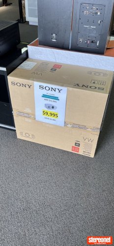 Sony VPLVW590ES Projector