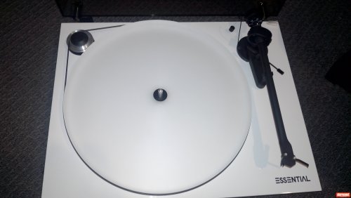 Pro-Ject Essential III Phono Turntable