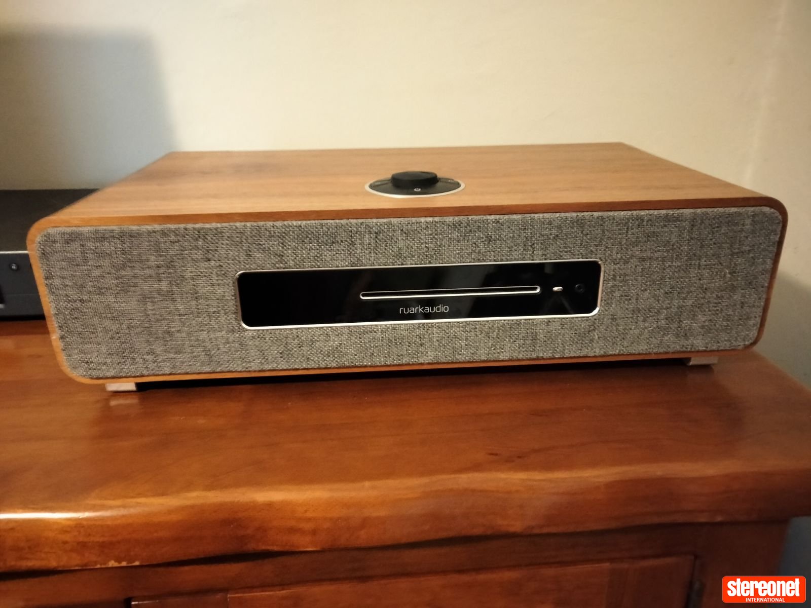 Ruark Audio R5 Micro Hi-Fi System - Bluetooth / Smart Speakers - StereoNET