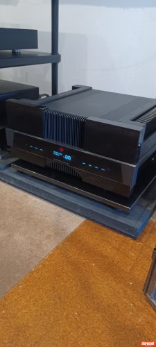 Gryphon Audio 300 Integrated Amplifier (Solid State)