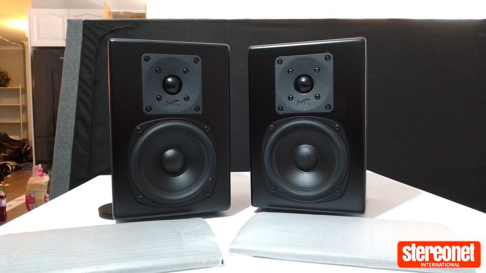 M&K Sound SUR95T Tripole THX Bookshelf Loudspeakers