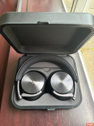 Bang & Olufsen H95 Headphones - Over/On Ear