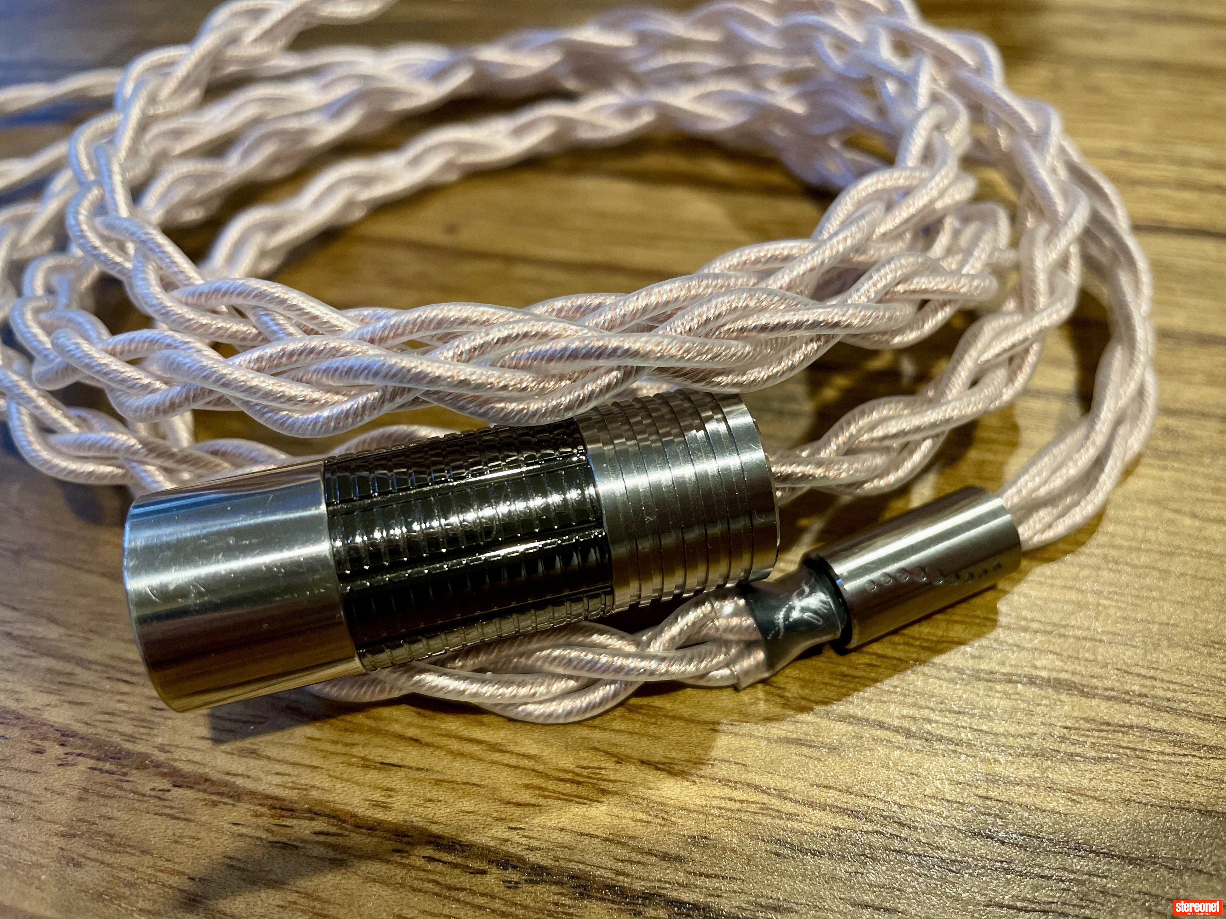 Double Helix Cables Molecule Elite 19AWG XLR to 3.5mm Headphone Cable ...