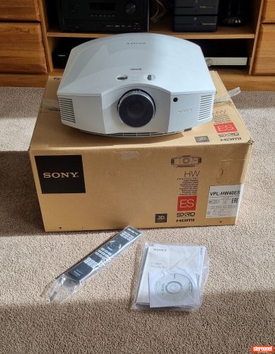 Sony VPLHW40ES Projector