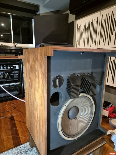 JBL 4320 Standmount Loudspeakers