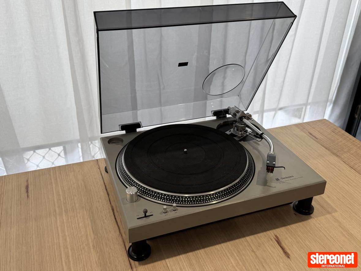Technics SL-120 with SME-3009 II Turntable and Tonearm Package