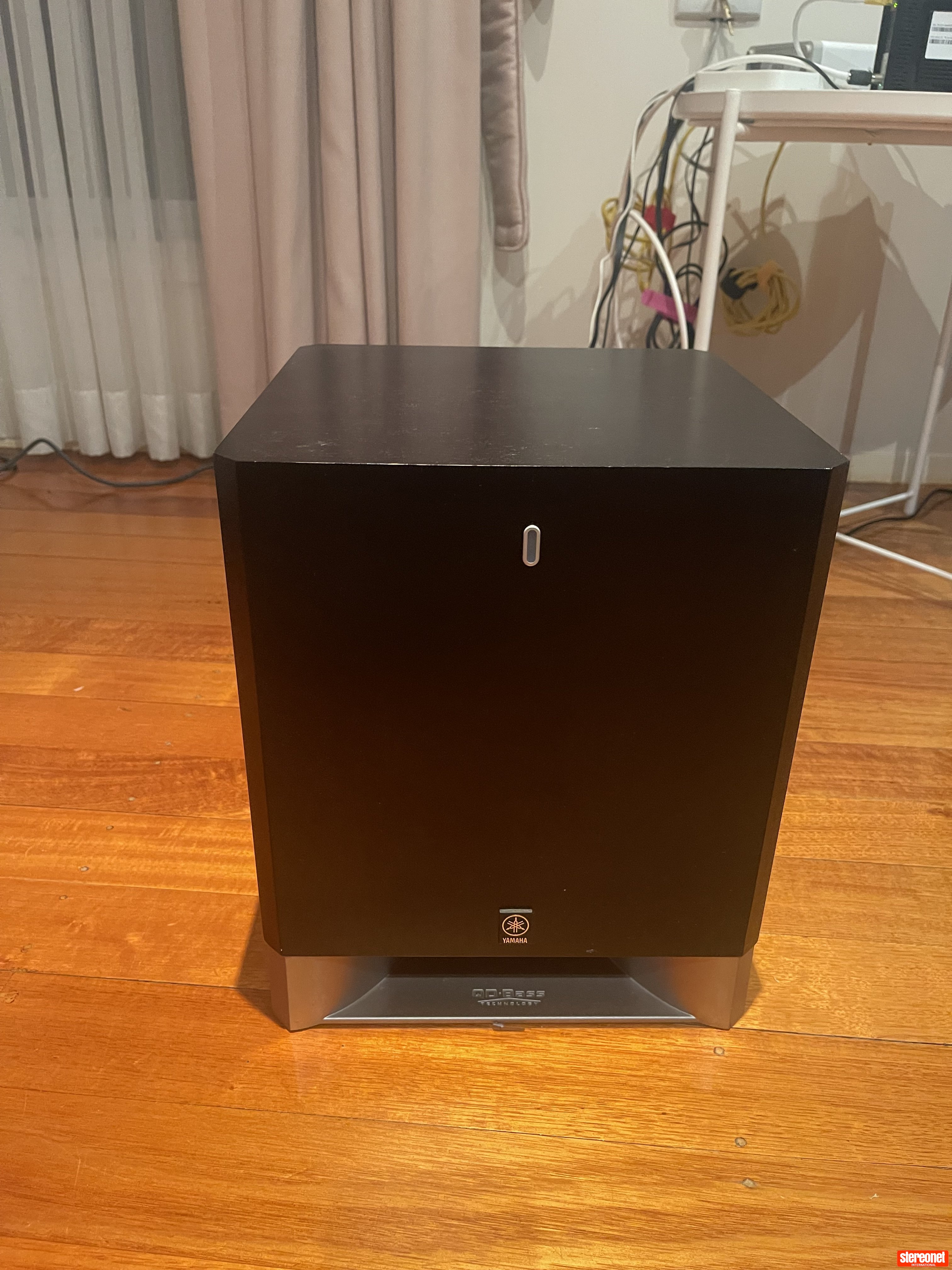 Yamaha YST-SW225 Subwoofer (Active / Powered) - Subwoofers - StereoNET