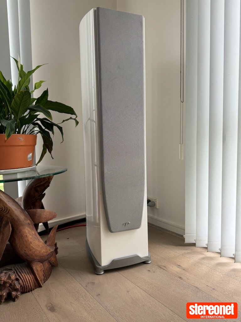 Paradigm Persona 9H Floorstanding Loudspeakers