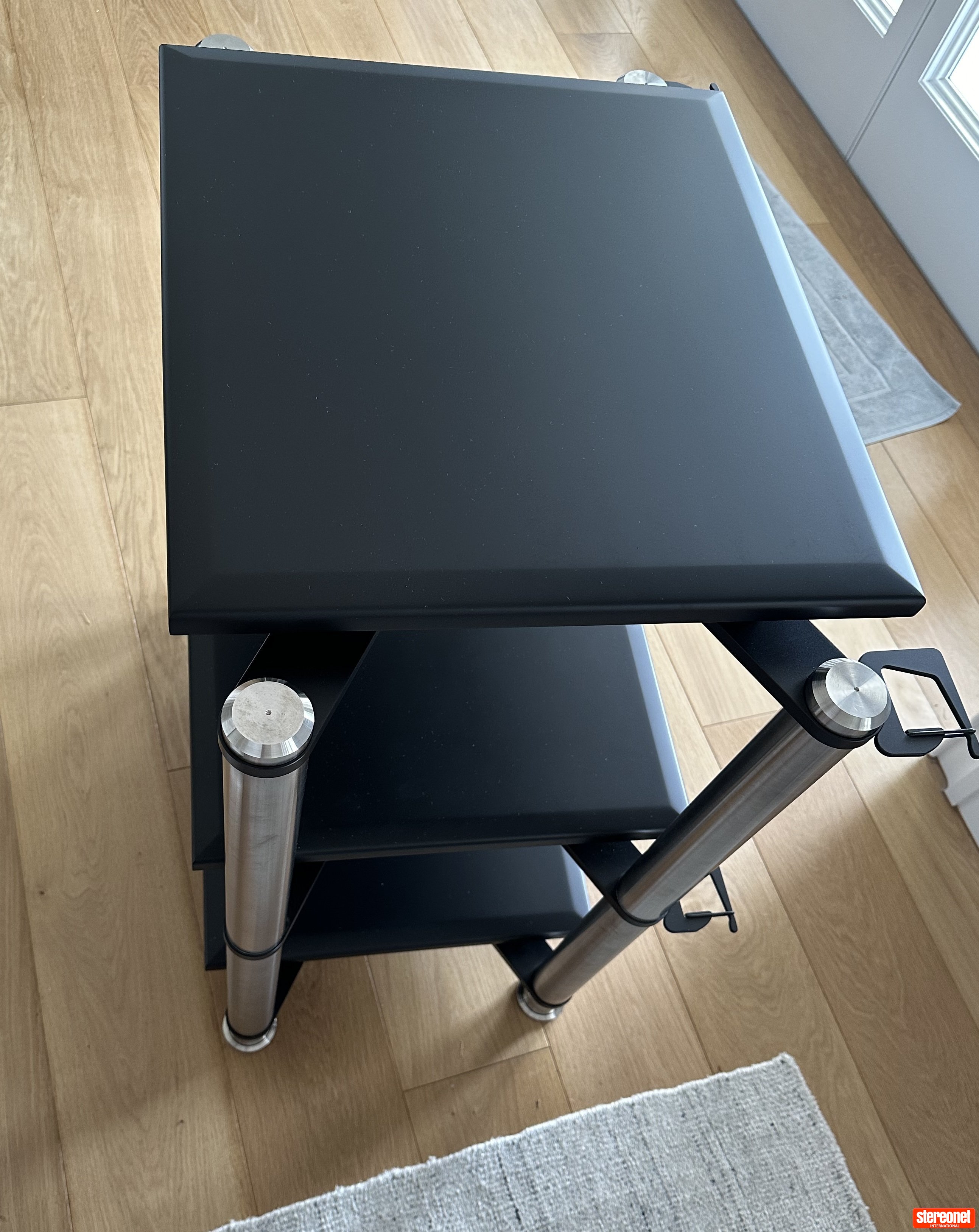 For Signature Rack SGR Audio Signature AV Rack / Cabinet - Racks & Cabinets - StereoNET