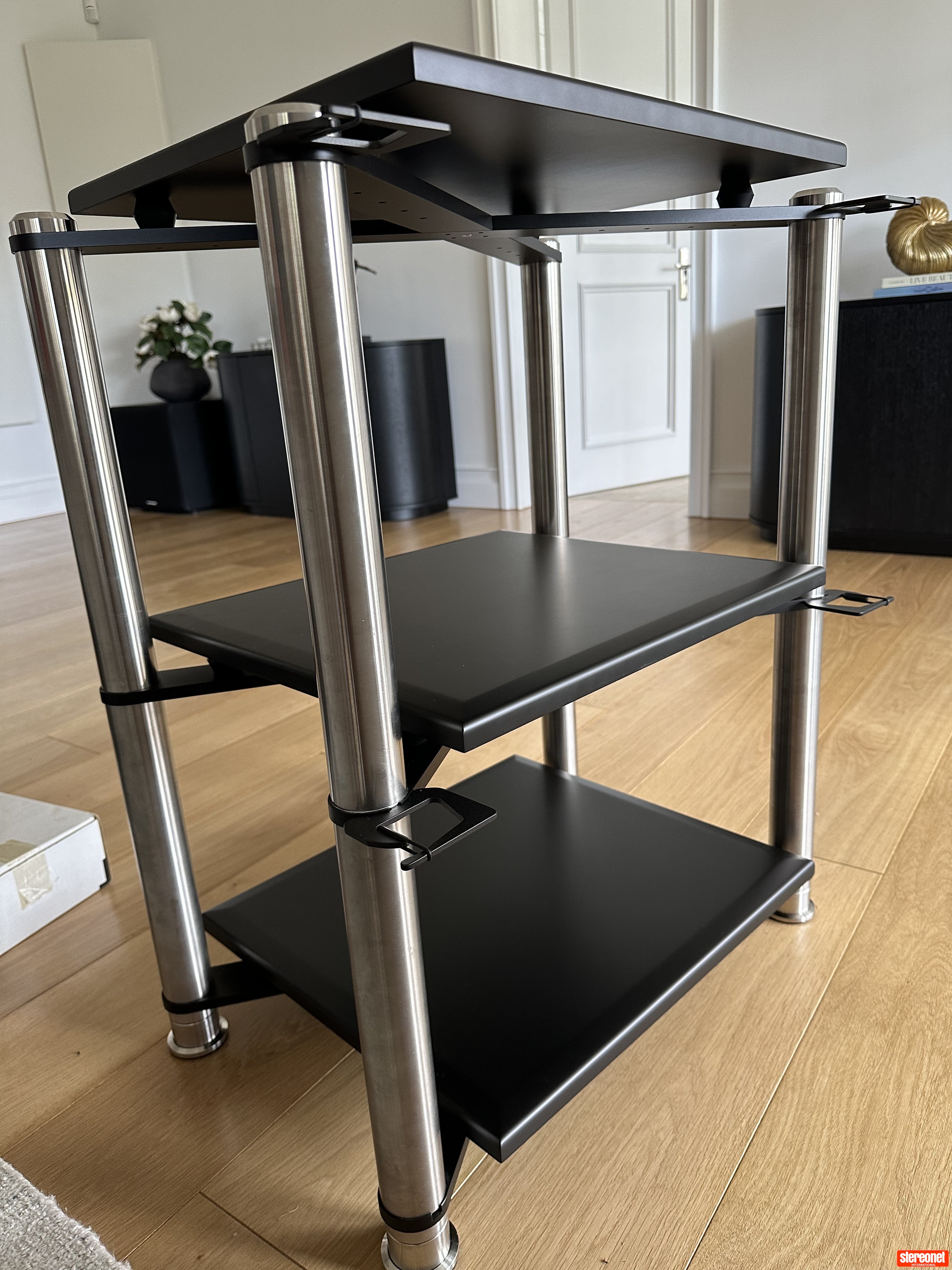 For Signature Rack SGR Audio Signature AV Rack / Cabinet - Racks & Cabinets - StereoNET