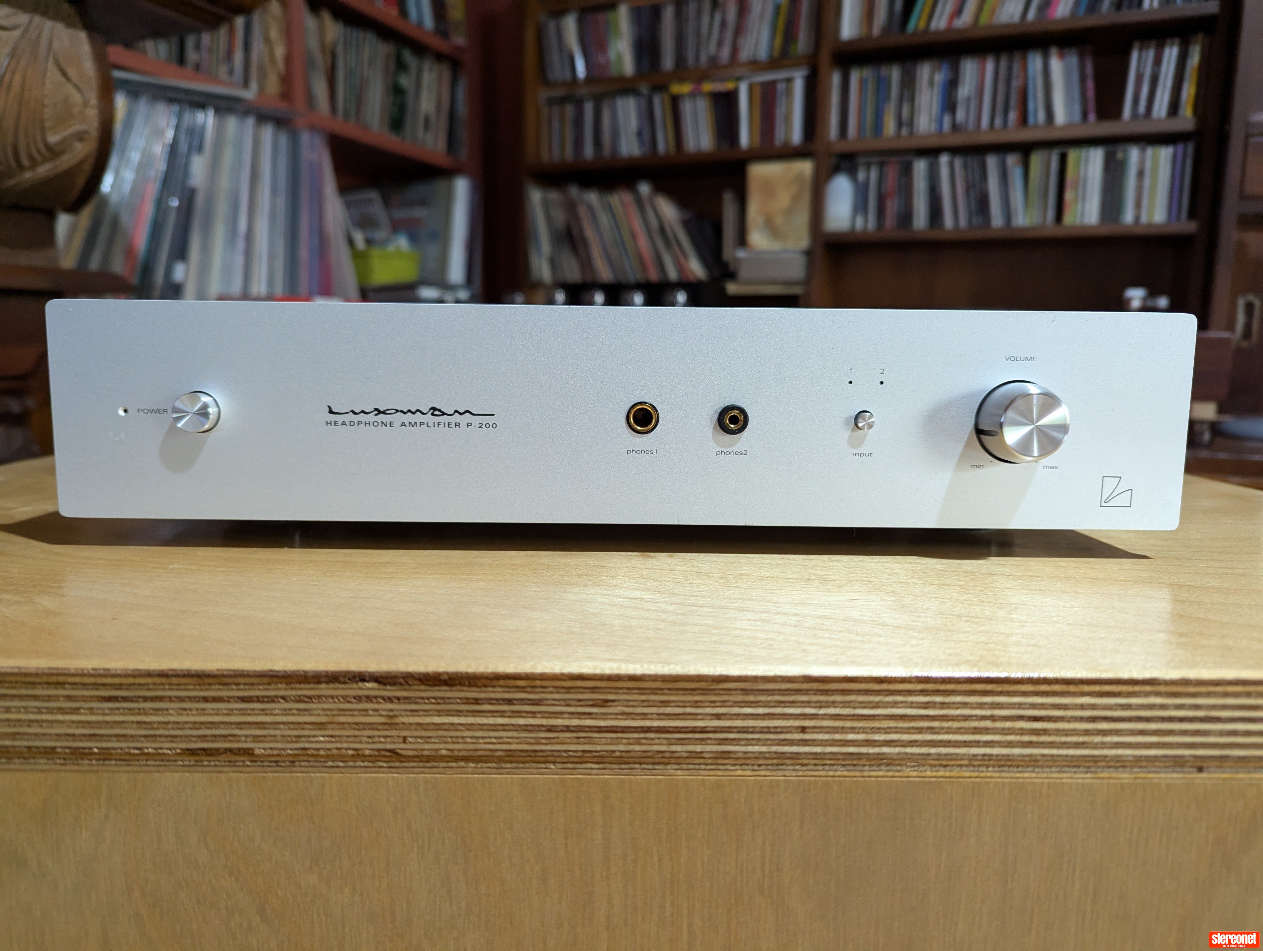 Luxman P-200 Headphone Amplifier - Headphone Amps & DACs - StereoNET