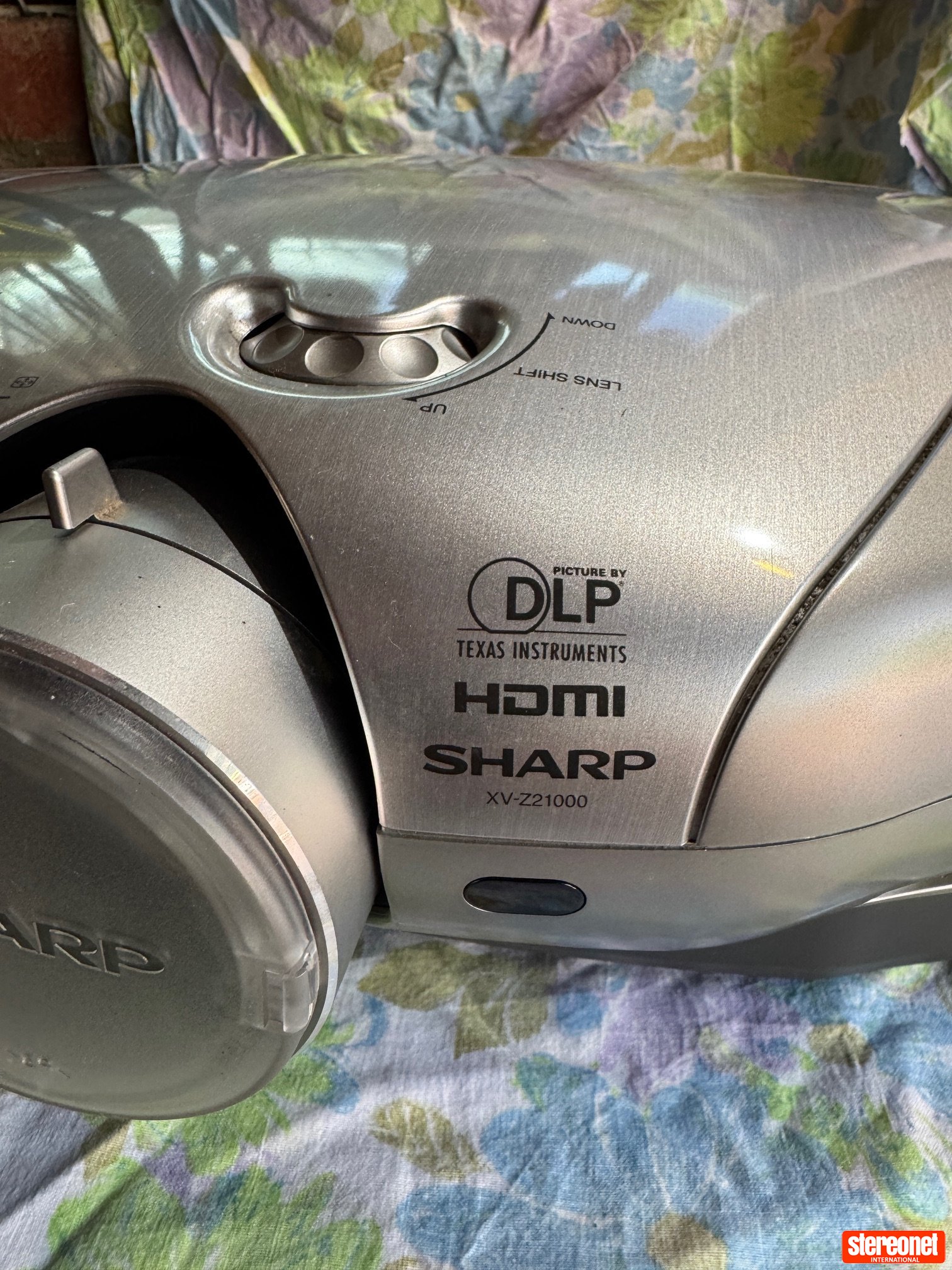 Sharp xv-Z21000 1080P Projector Projector - Free and Giveaways - StereoNET