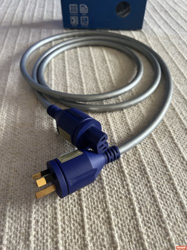 IsoTek Evo3 Sequel 2M AU plug Power Cable