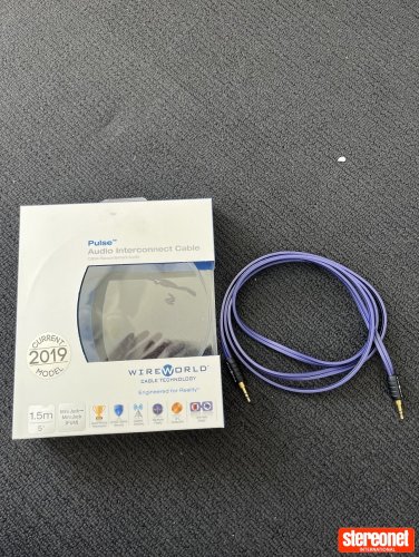 Wireworld Pulse Mini Jack 3.5mm Analog Interconnect Cable Interconnect Cables (RCA)