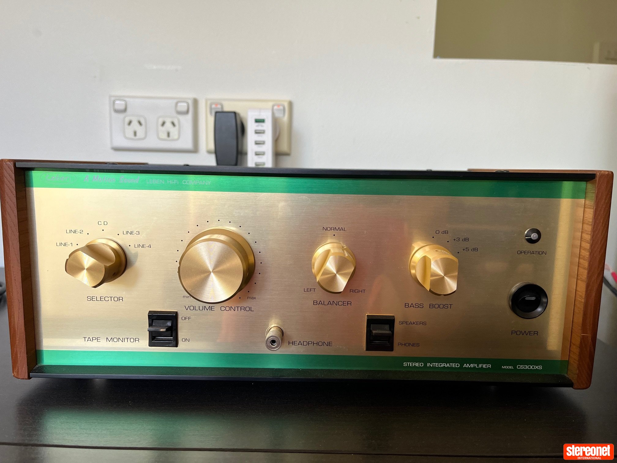 Leben CS300XS Integrated Amplifier (Valve)