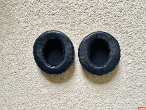 Meze Angled Alcantara Pads Headphones - Over/On Ear